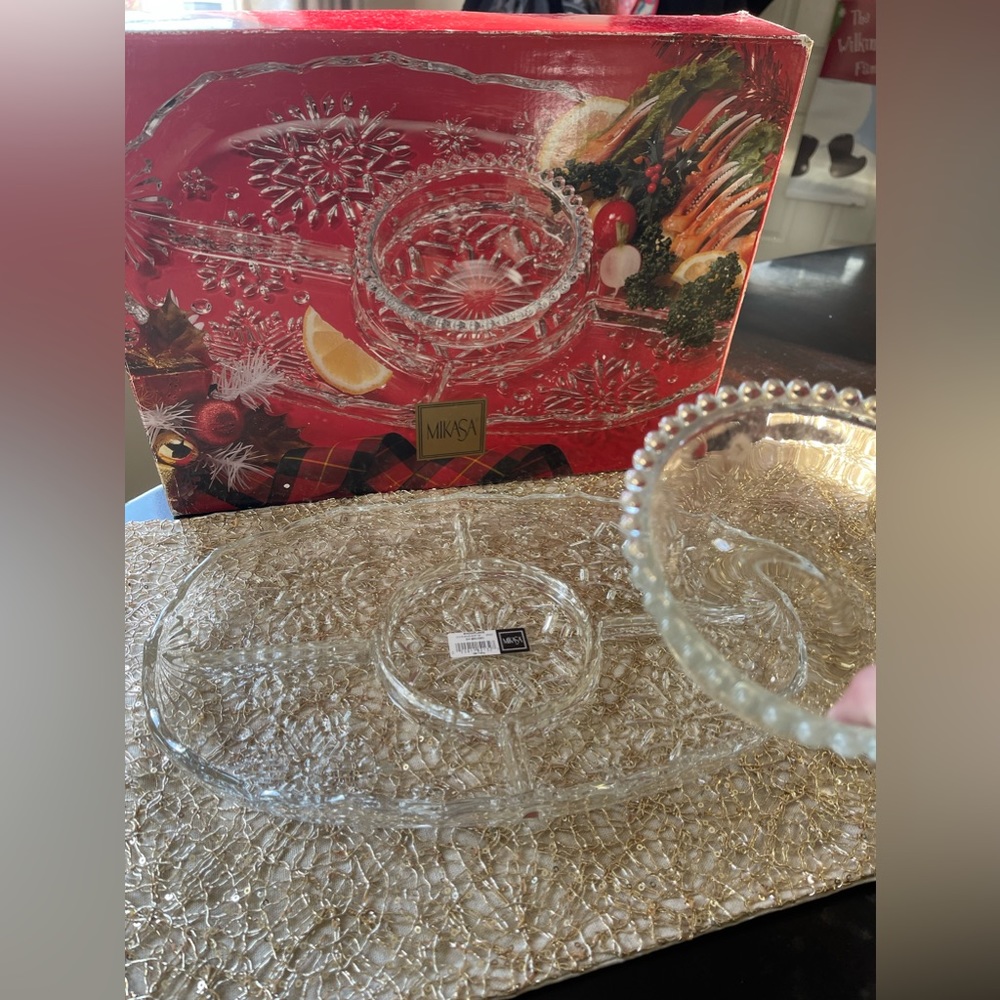 Mikasa glass chip n dip